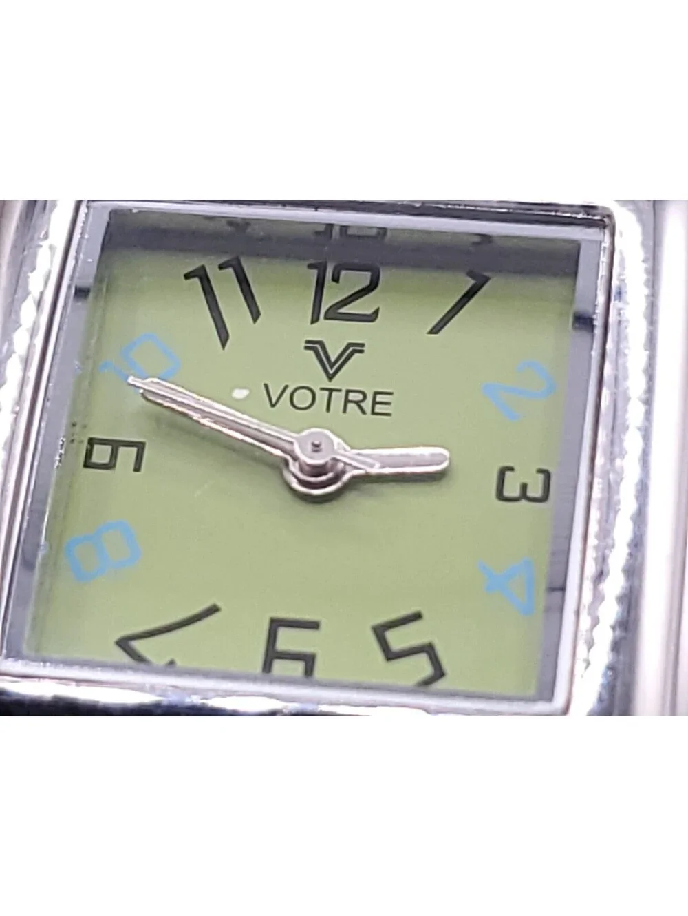 Votre Quartz Watch Women New Battery Green Dial Square 23mm